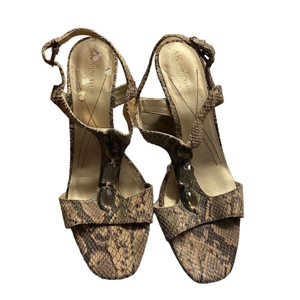 Anne Klein snakeskin excellent condition. Siz 8.5 see pics